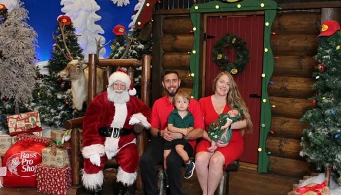 1 de 1 Mario Ciccarello e Stephanie James com os filhos no natal. Metrópoles - Foto: Divulgaçã...