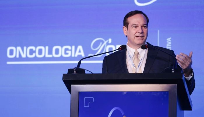 1 de 1 Imagem colorida do oncologista Paulo Hoff - Metrópoles - Foto: Divulgação